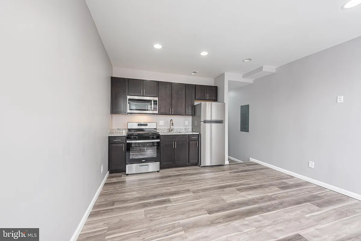 Building Photo - 2143 Druid Hill Ave #2