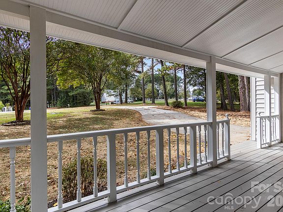 4th image of 139 Scarlet Tanager Rd