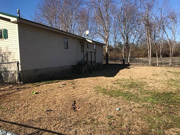 2nd image of 50 Holly St