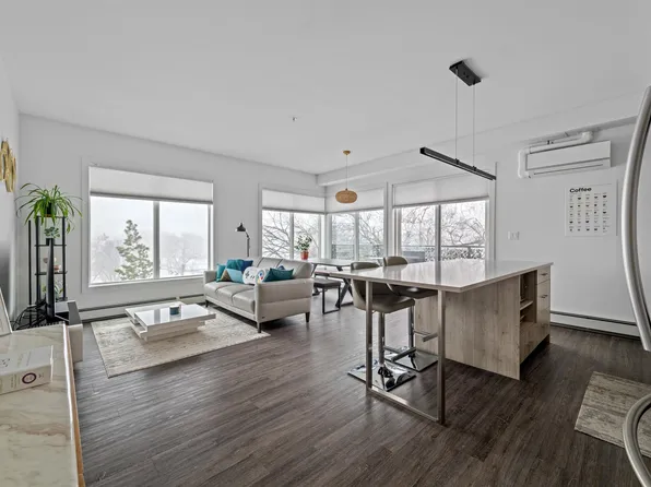 10837 83rd Ave NW #408, Edmonton, AB T6E 2E6