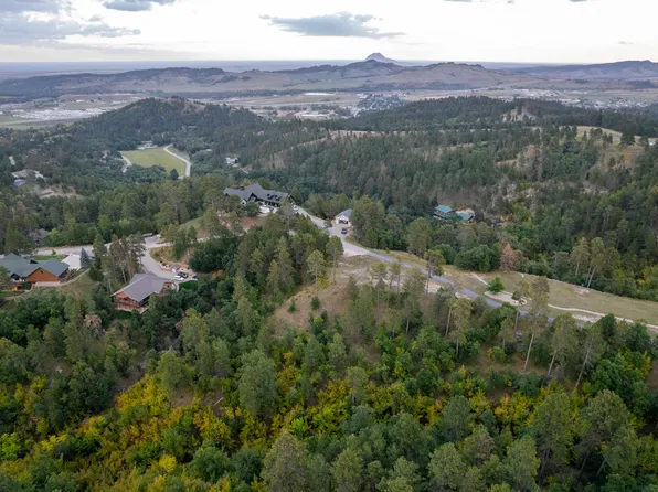 11944 Oak Dr, Whitewood, SD 57793
