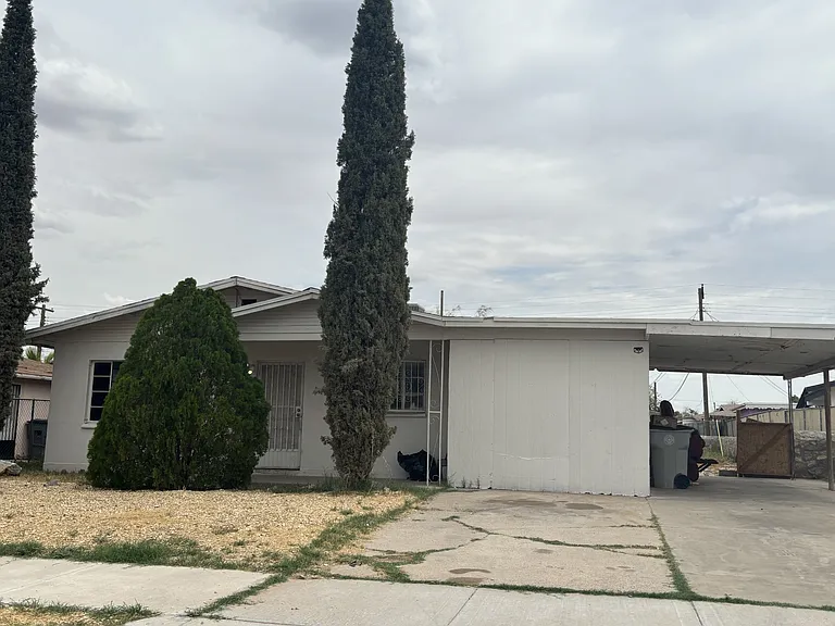604 Cortez Dr — Photo 2