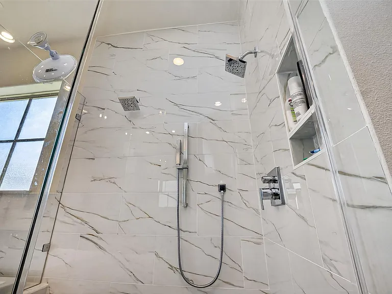 2703 Kinsley Oaks Dr — Photo 35