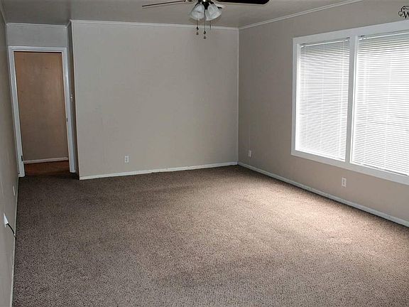 3rd image of 4223 Idlewood Dr
