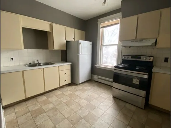 509 Wellington St E, Sault Ste. Marie, ON P6A 2M3