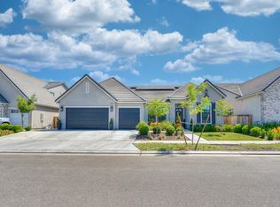 1143 Vintage Ave, Clovis, CA 93619