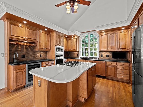 2nd image of 3604 Eden Croft Dr