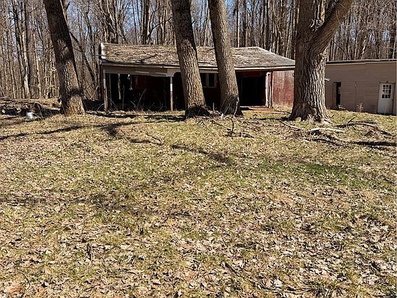 4th image of 1036 Peru Rd