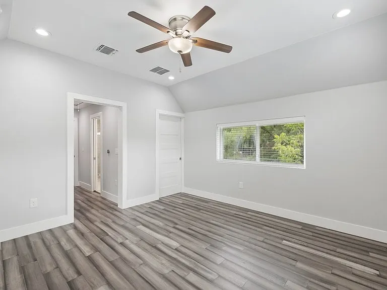 6109 Cherrylawn Cir #A — Photo 33