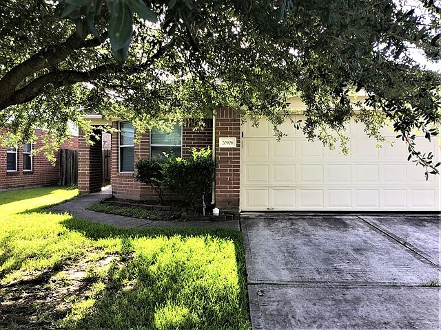 1st image of 20906 Foxwood Glen Ln
