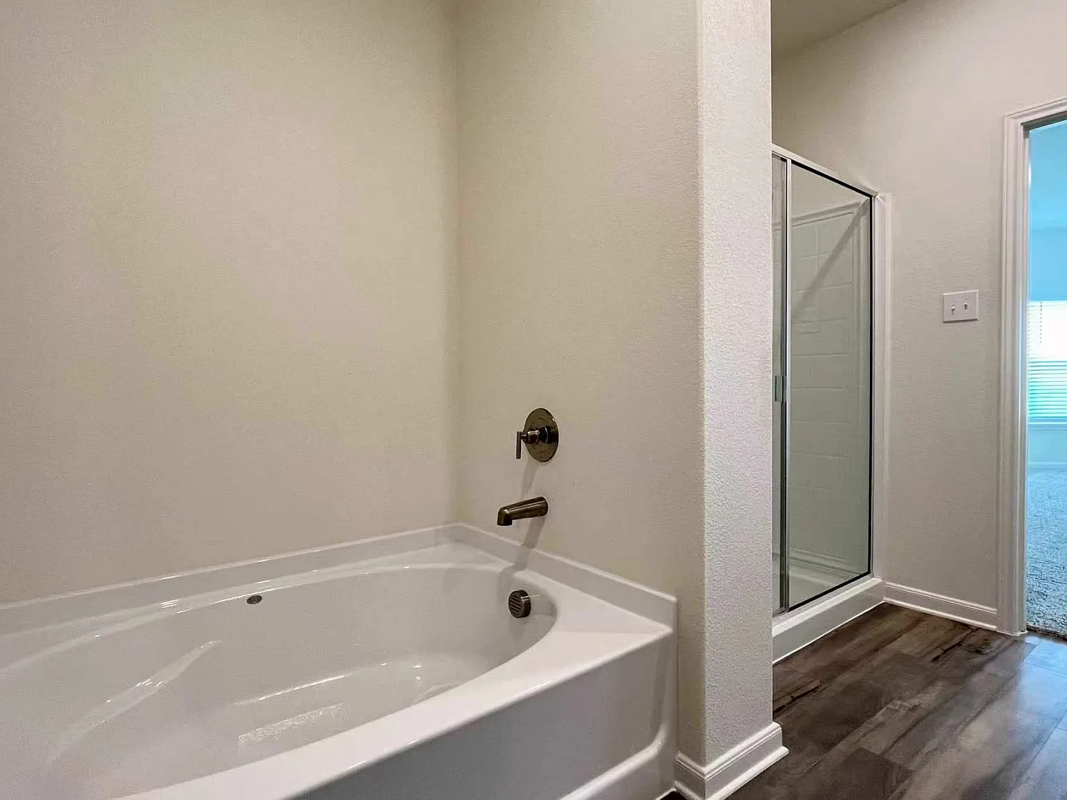 4 bed, 2.5 bath, 2131 sqft, $2,550 — Photo 4