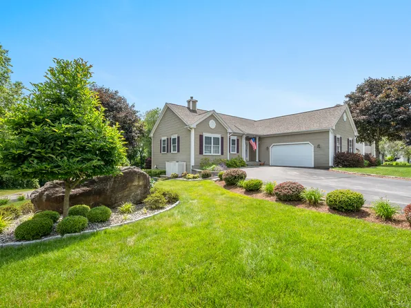 72 Highwood Circle #72, Colchester, CT 06415