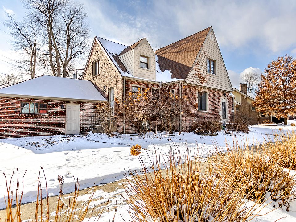 42 Indi Illi Pkwy, Hammond, IN 46324 | Zillow