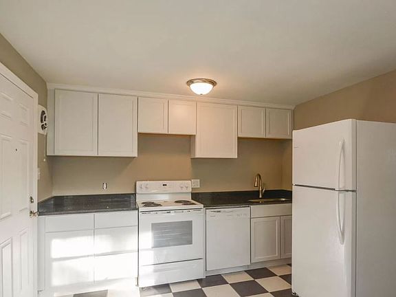 3rd image of 309 N Roosevelt St
