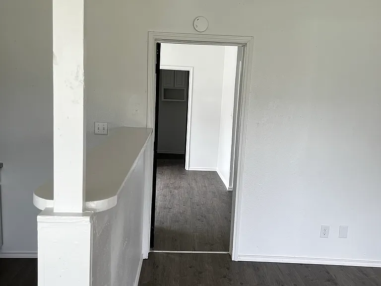 522 W Alice Ave #1 — Photo 2