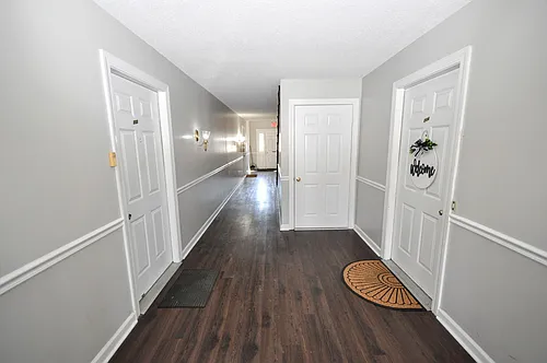 620 Oak Park Blvd Photo 1