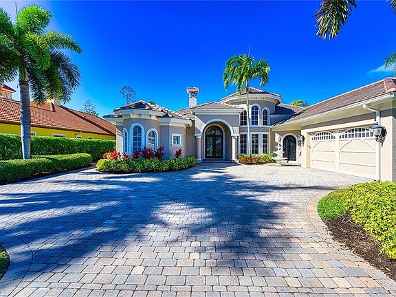 2nd image of 2747 Olde Cypress Dr