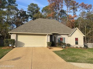 105 Hidden Hills Cir, Brandon, MS 39047
