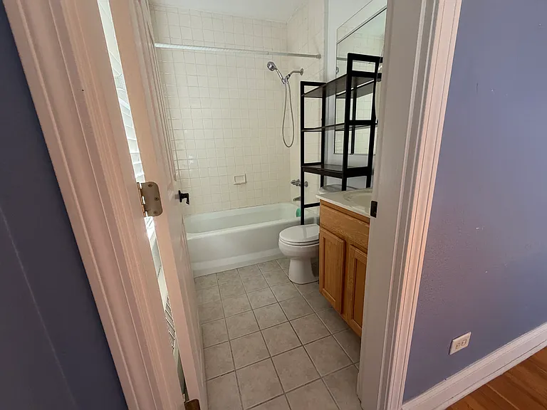 18 Bates St #E — Photo 8