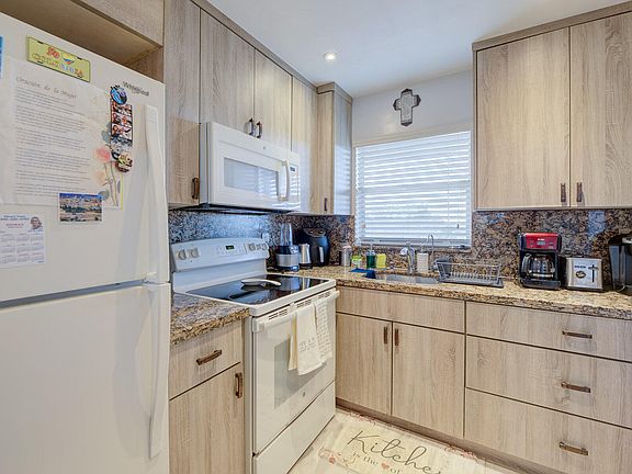 5th image of 6850 Royal Palm Boulevard #303g
