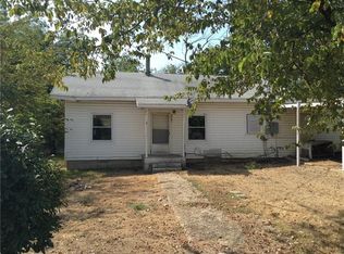 307 W Main St, Pilot Point, TX 76258
