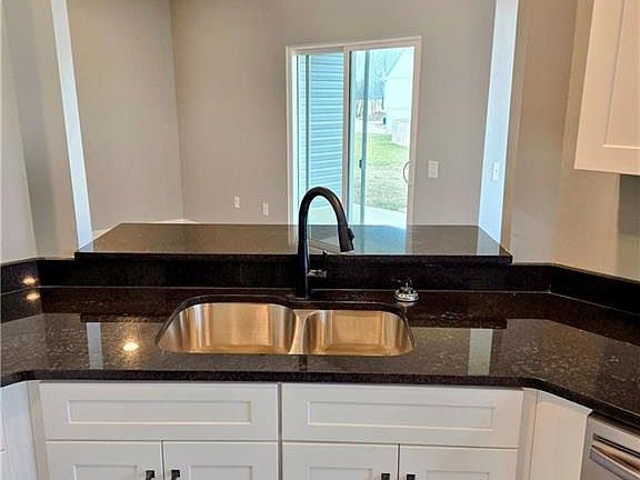 3rd image of 97 SE 451st Rd