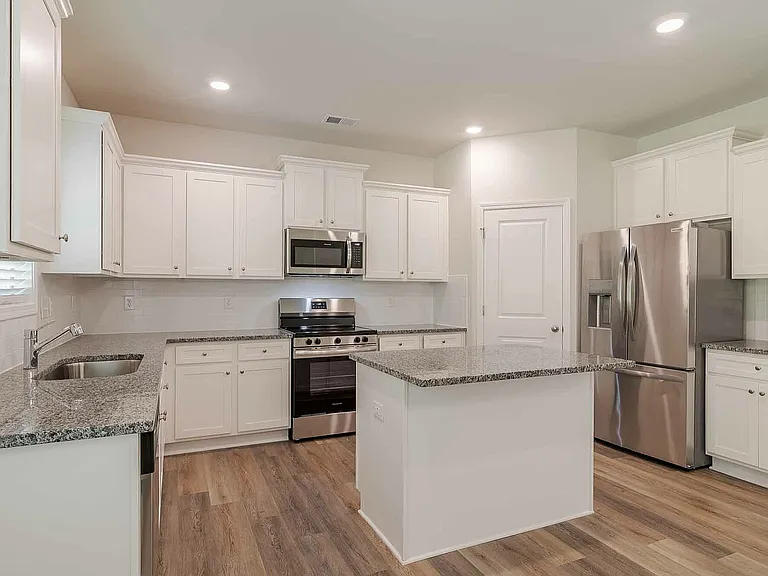 Summerwell Cedarcrest — Photo 87