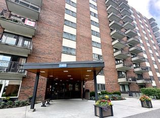 1465 Baseline Rd #210, Ottawa, ON K2C 3L9