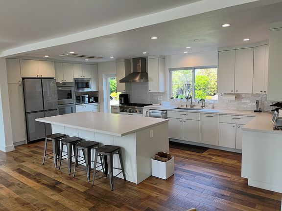 2nd image of 1120 Bruckner Cir