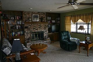 2nd image of 109 Parkview Cir