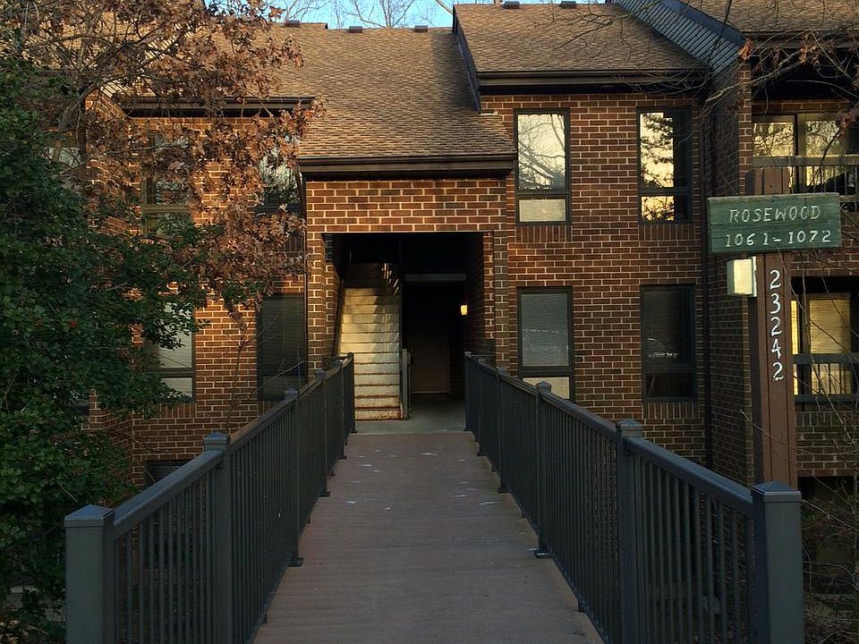 1st image of 23242 Rosewood Ct #7
