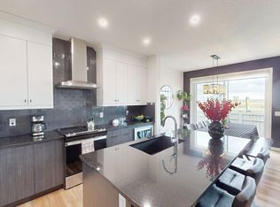 228 Magnolia Cres SE, Calgary, AB T3M3S4