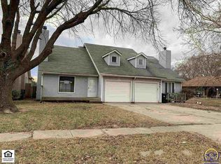 607 Griswold St APT B, Rossville, KS 66533