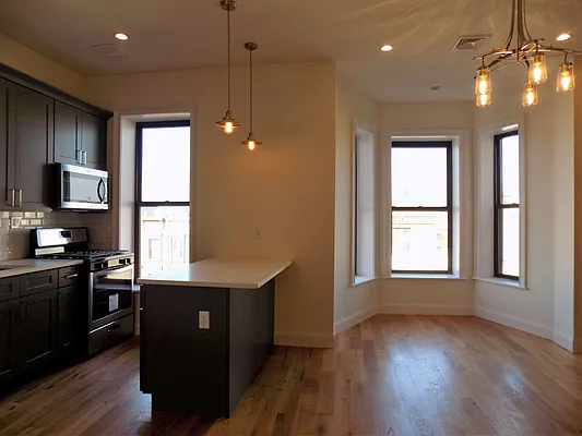 Rented by Blue Egg Realty Corp | media 1