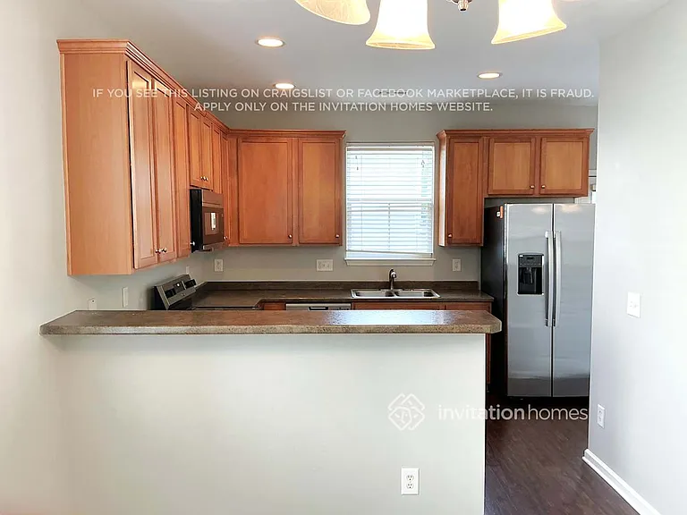 1912 Pear Tree Ln — Photo 6