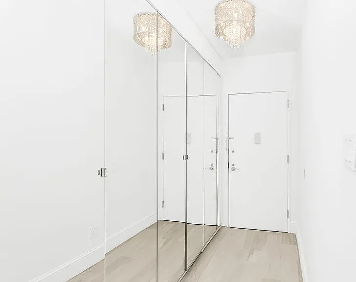 20 West St #18B — Photo 3