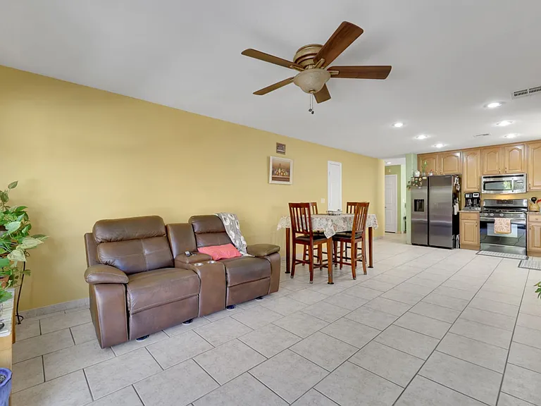 11256 Albergotta Ct — Photo 13
