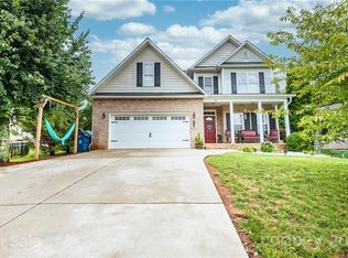 487 Wittenburg Springs Dr, Taylorsville, NC 28681
