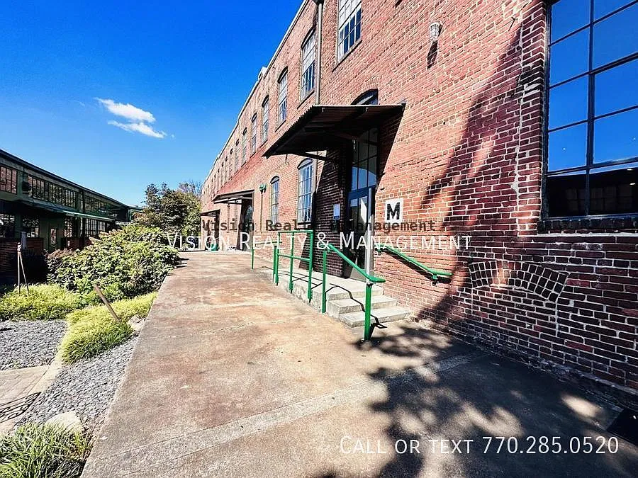 887 W Marietta St NW