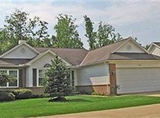7865 Arbor Park Dr, Parma, OH 44134