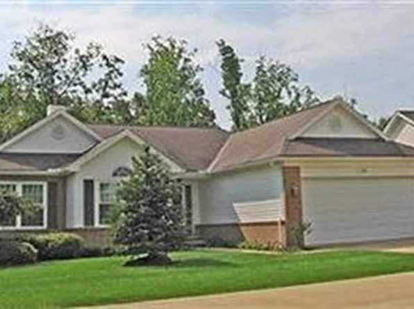 7865 Arbor Park Dr, Parma, OH 44134