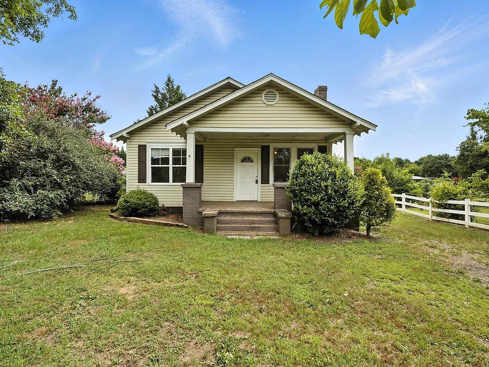 1st image of 8490 Dandelion Ln