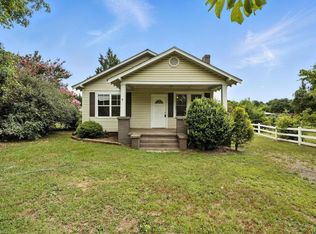 8490 Dandelion Ln, Spartanburg, SC 29303