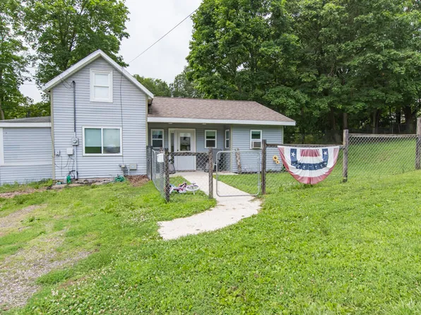 529 Clinton St, Marshall, MI 49068
