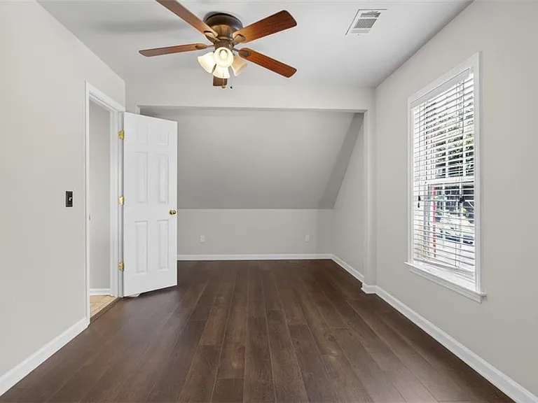 28 Stonehenge Ct — Photo 43