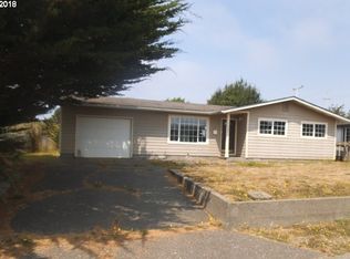 960 Garfield Ave, Coos Bay, OR 97420