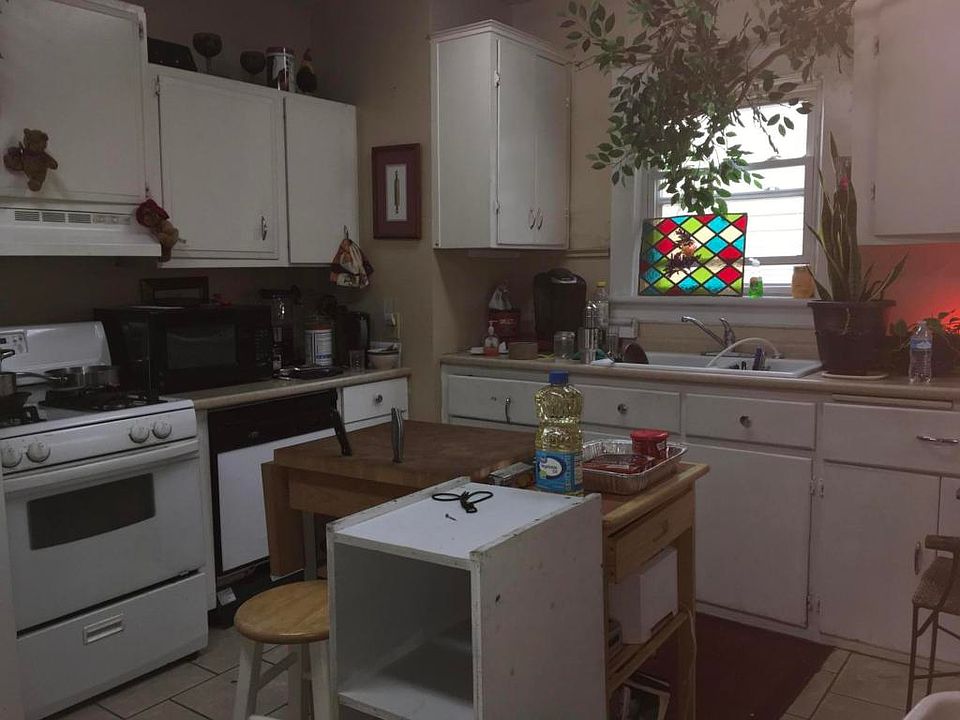 2nd image of 605 6th St & #607