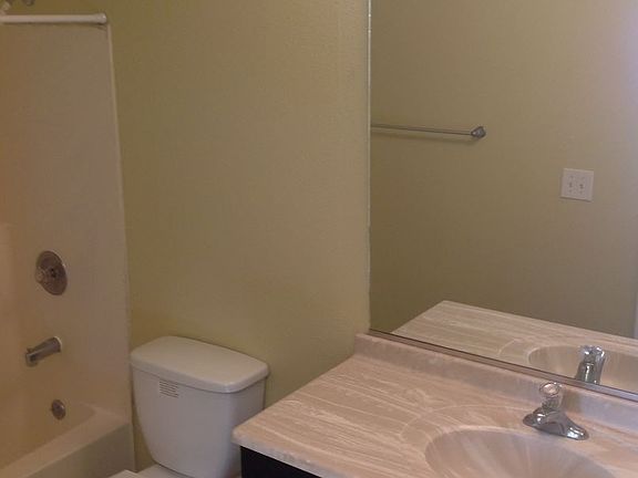 3rd image of 202 Willie James Jones Ave APT 01