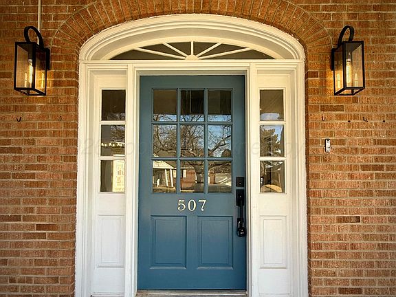 2nd image of 507 Crockett St