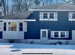 21 Manor Ln, Saugerties, NY 12477